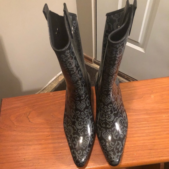 Capelli New York Black And Grey Rubber Cowboy Rainboots - Picture 3 of 4